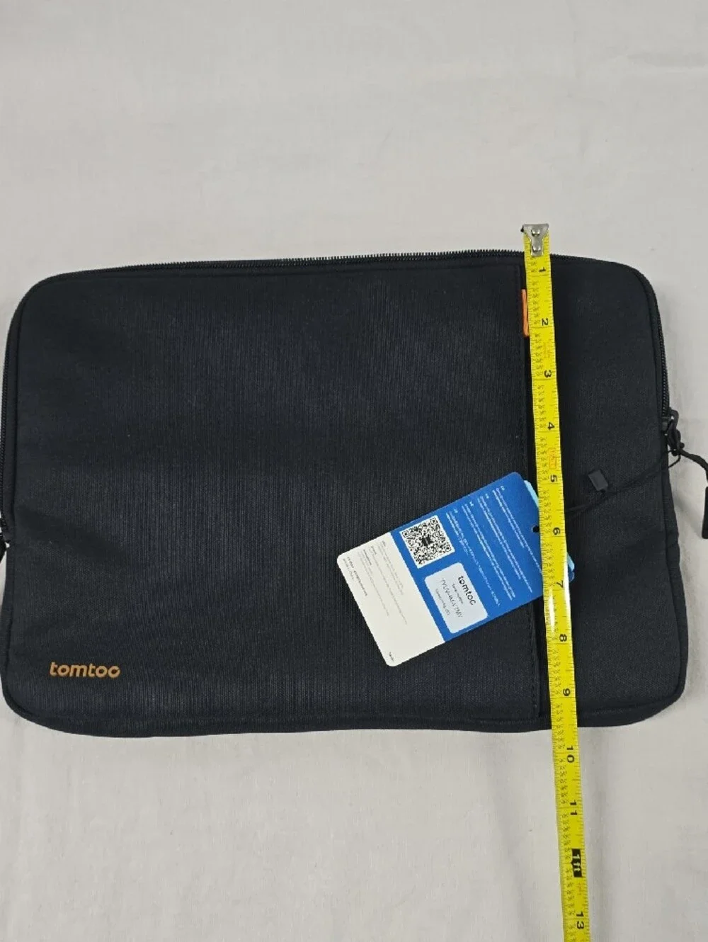 Tomtoc black laptop